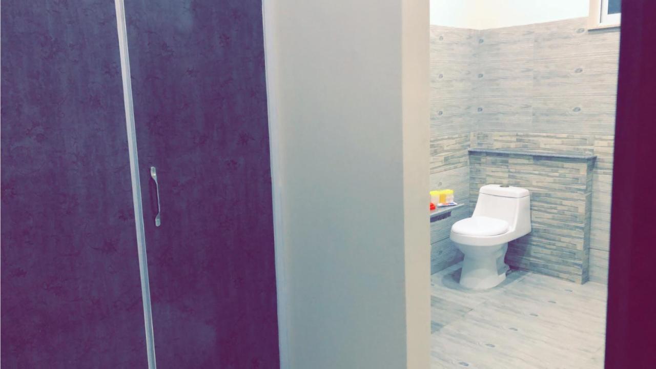 Fully Serviced Holiday Home Near Lyallpur Galleria Faisalabad Ngoại thất bức ảnh